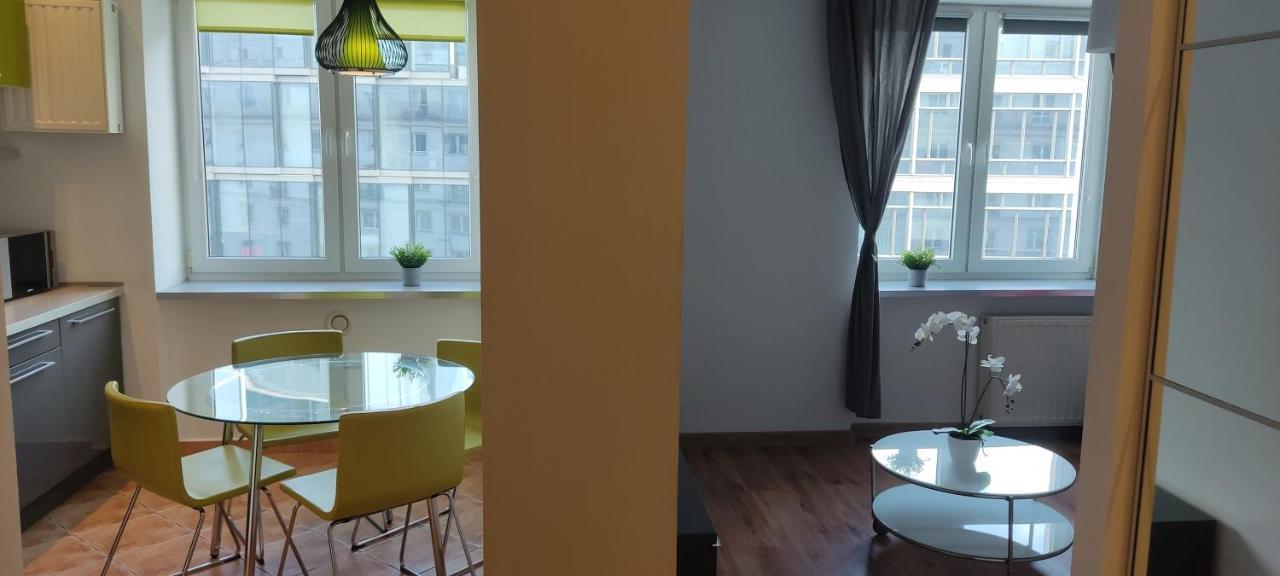 Be My Guest - Krucza Elegant Apartment - Rondo De Gaulle'A Center Of Warsaw Metro Wi-Fi Breakfast Eksteriør billede