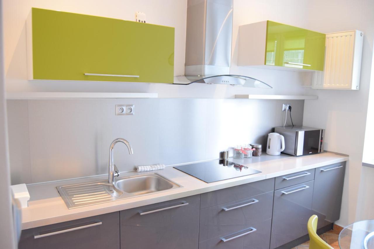 Be My Guest - Krucza Elegant Apartment - Rondo De Gaulle'A Center Of Warsaw Metro Wi-Fi Breakfast Eksteriør billede