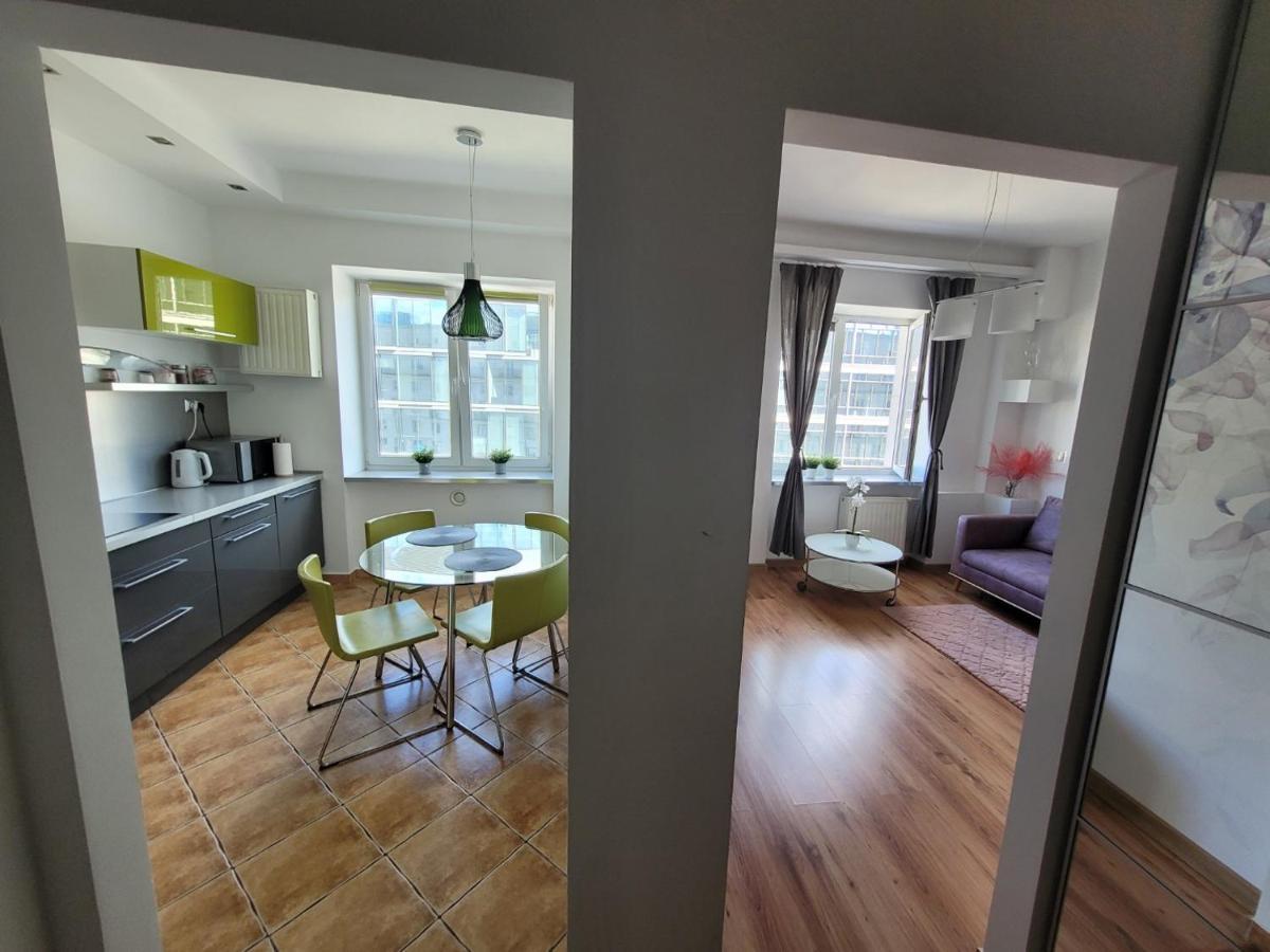 Be My Guest - Krucza Elegant Apartment - Rondo De Gaulle'A Center Of Warsaw Metro Wi-Fi Breakfast Eksteriør billede