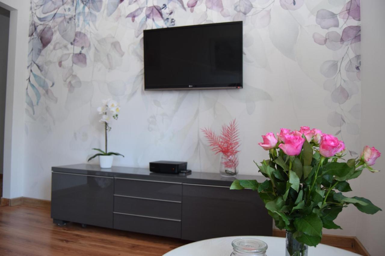 Be My Guest - Krucza Elegant Apartment - Rondo De Gaulle'A Center Of Warsaw Metro Wi-Fi Breakfast Eksteriør billede