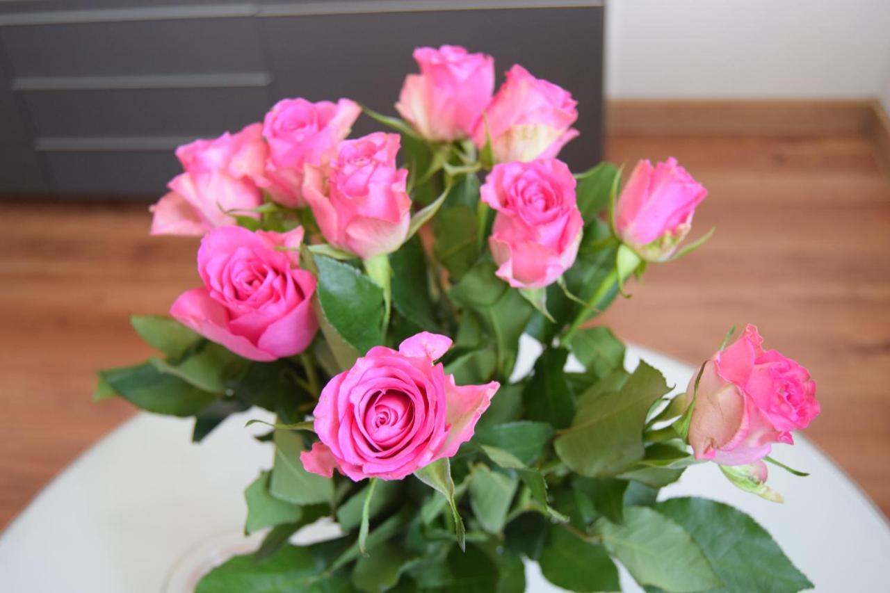 Be My Guest - Krucza Elegant Apartment - Rondo De Gaulle'A Center Of Warsaw Metro Wi-Fi Breakfast Eksteriør billede